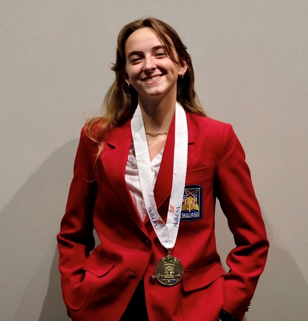 Carmen Clippinger and gold medal